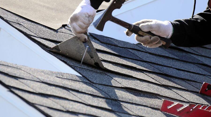 Professional gutter cleaning in Chickasha, OK